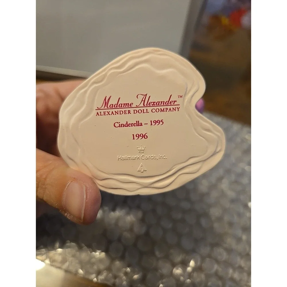 1995 CINDERELLA Madame Alexander 1st in Series Hallmark Keepsake Ornament  - NIB
